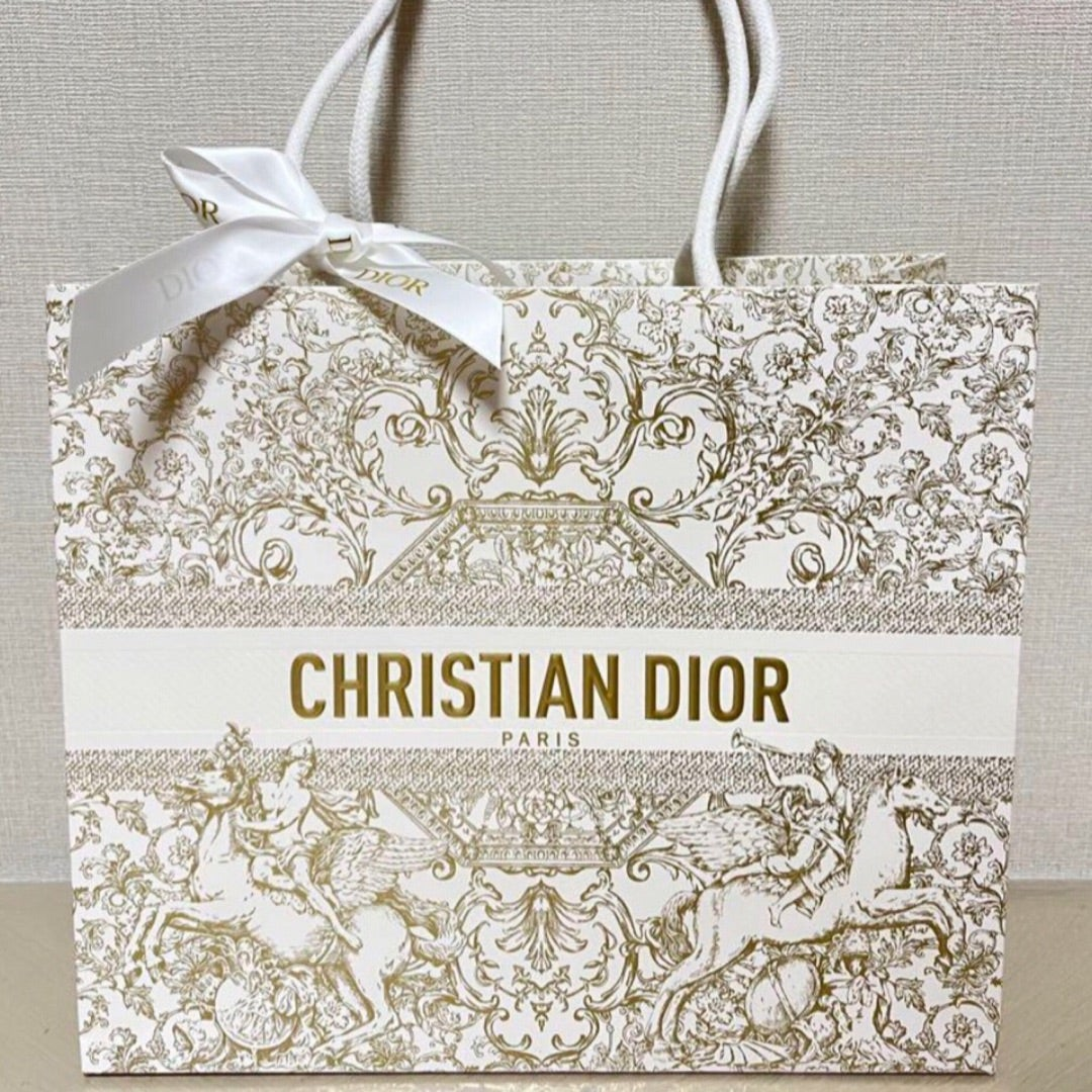 初売り】 Dior 2023 コフレ（✘以外） ＆ ノベルティー巾着＆ノート ...